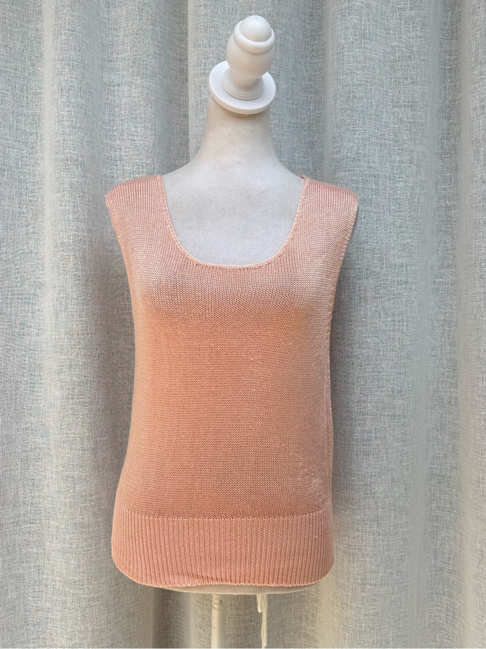 1990 Nancy Knits light pink silky viscose knitted sleeveless tank top